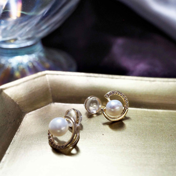 淡水パールイヤリング 人気 痛くない ノンホール ゴールド 白 上品 シンプル シリコンカバー 本物 真珠イヤリング 20枚目の画像