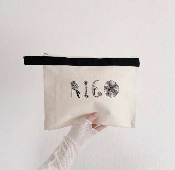 canvas pouch / flower | ポーチ | 名入れ | 出産祝い | 母子手帳 | 花 | 名前 8枚目の画像