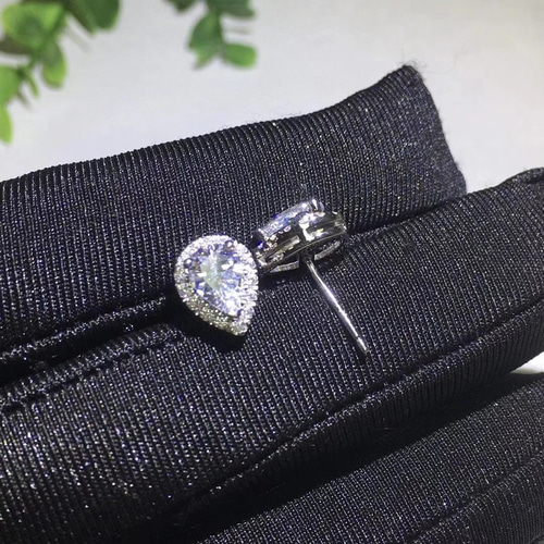 新品未使用✨最高級モアッサナイト ペアシェイプピアス 両耳14カラット newデザイン】ペアシェイプ モアサナイト ダイヤ ピアス K18WG ピアス