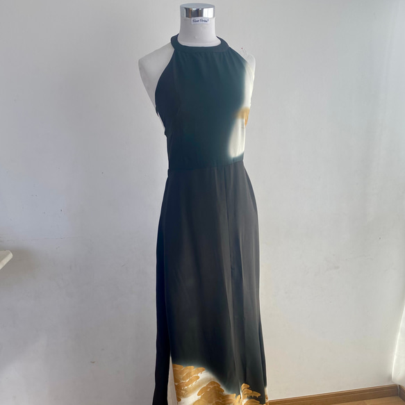 黒留袖　ブラック　着物リメイクシルクロングオープンバックドレス 2枚目の画像