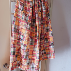 チェックパッチワークのロングギャザースカート 3枚目の画像