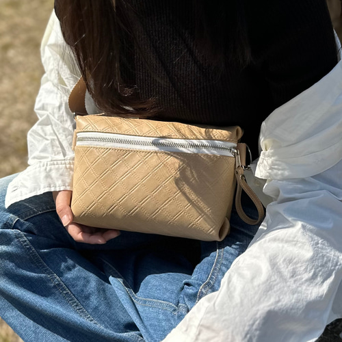 キルティング ミニショルダーバッグ【撥水エコレザー クロス