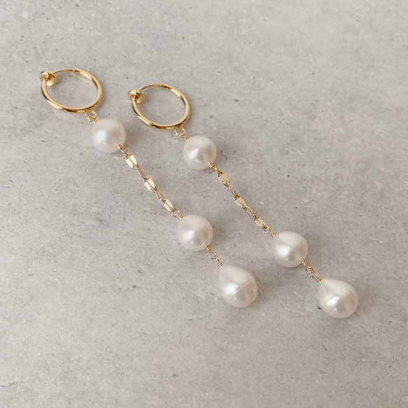 《14kgf》Drop Pearl long earringsフープイヤリング 淡水真珠 ドロップ バロック 6月誕生石 3枚目の画像