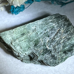 アクチノライト　アンフィボール　緑閃石　原石　ラフストーン 2枚目の画像