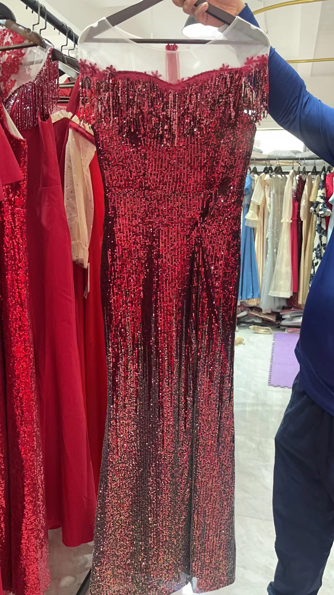 エレガントなシルエット　パーティードレス　きらきら　お色直し　ワインレッド　マーメイドドレス袖あり　お呼ばれ/披露宴結婚 16,710円