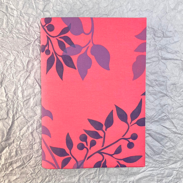 母の日ギフト　型染め 手染め 文庫 ブックカバー（PlantPattern pink） 3枚目の画像