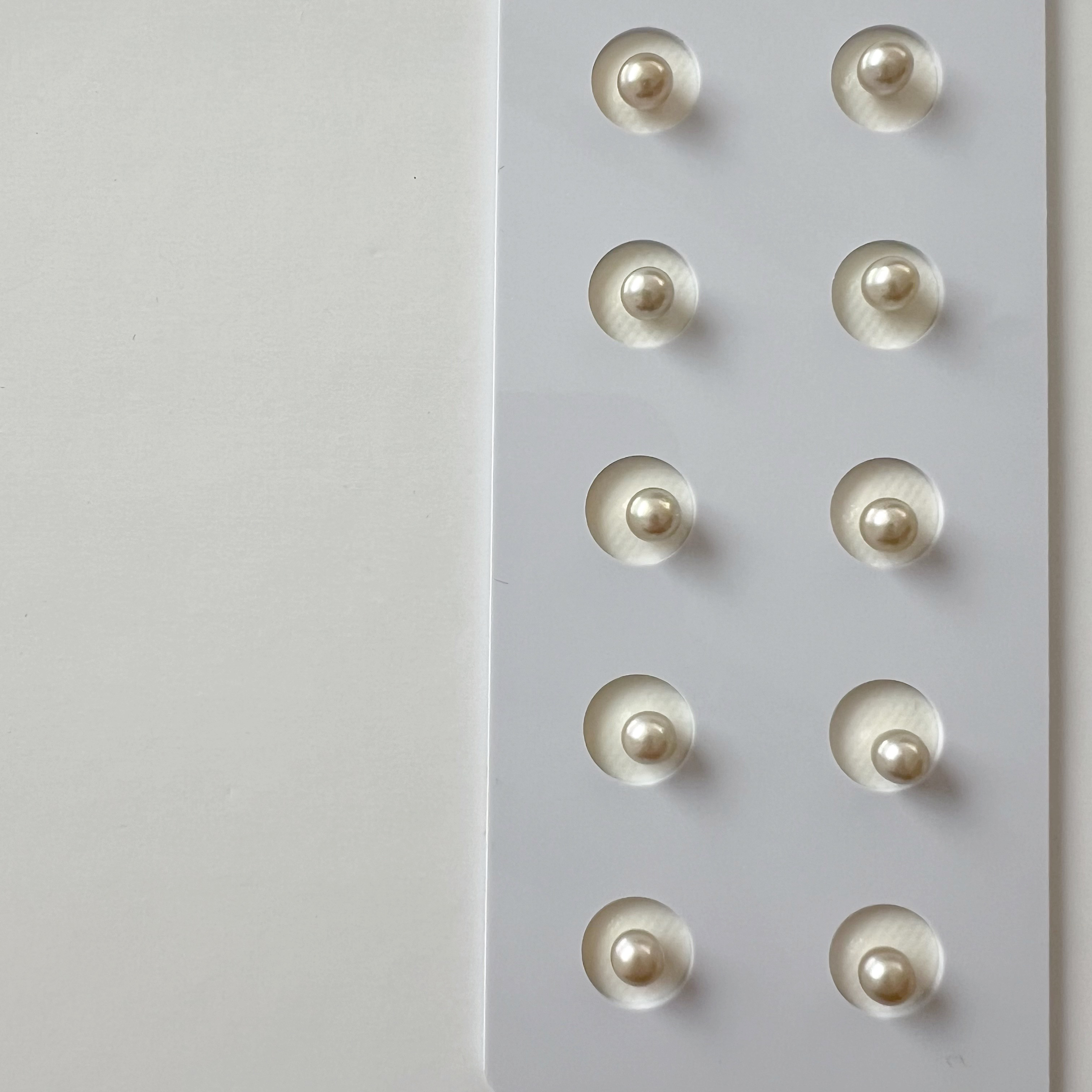 #023　あこや真珠（片穴） １ペア