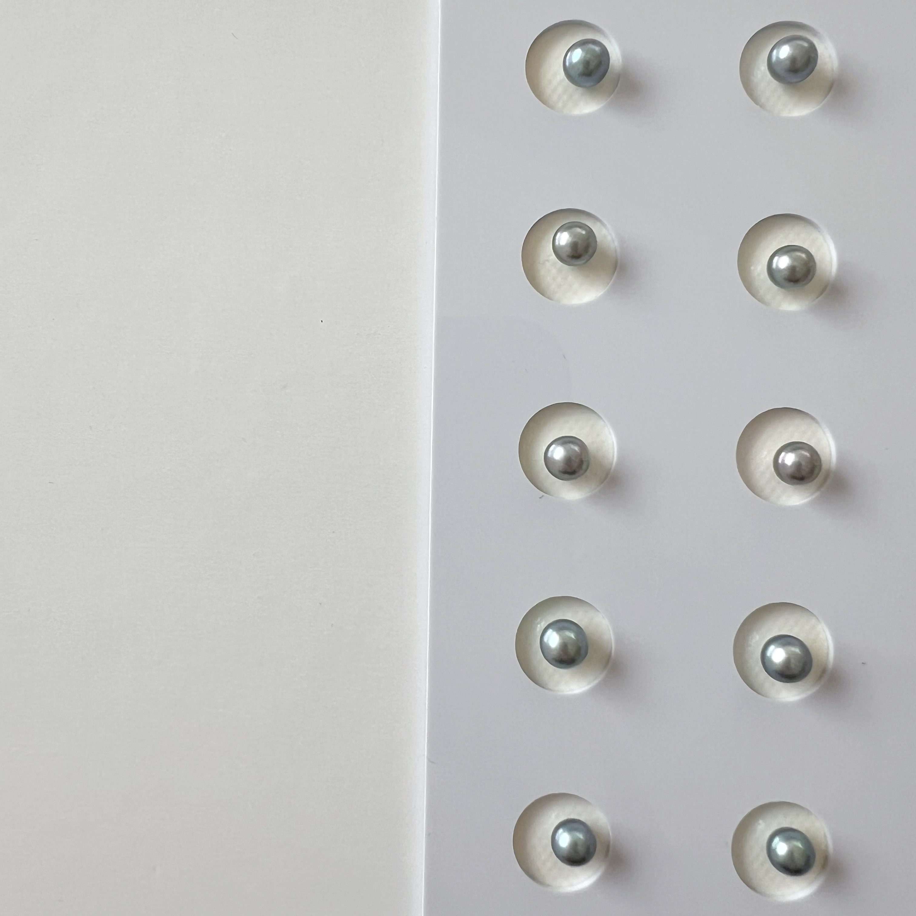 #024　あこや真珠（片穴） １ペア