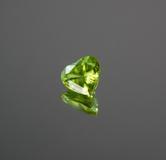 天然スフェーン1.82ct 10枚目の画像