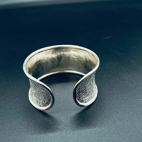 カレンシルバー カレン族 バングル ブレスレット 布袋付き