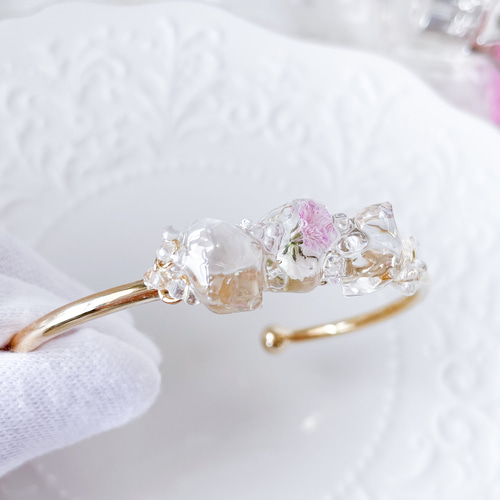 レジンバングル　ゴールド　くすみピンク　ローズクォーツ　天然石　クリスタル レジンバングルゴールドくすみピンクローズクォーツ天然石クリスタル