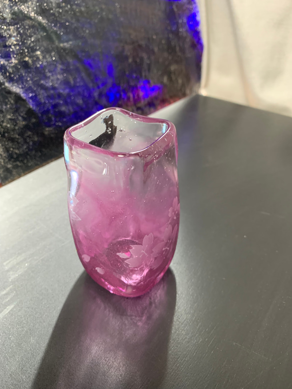 ガラスの花瓶　サンドブラスト桜 4枚目の画像