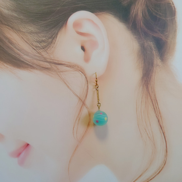 【ＮＥＷ】両耳用　お祭りヨーヨーピアス／イヤリング　水風船　ヨーヨー　推しカラー　推し活　サージカルステンレス 4枚目の画像