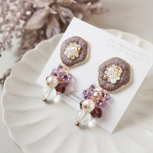 母の日ギフトセット♪アメジストカラーの刺繍耳飾りと刺繍  