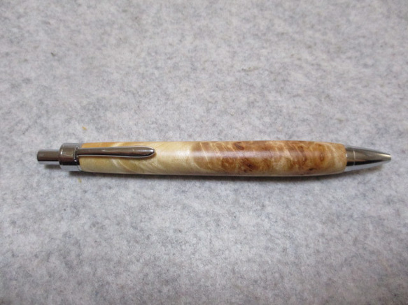 胡桃(クルミ)バール　国内産　椿油仕上げ　木軸ボールペン(シャープペンシル)　希少材　 1枚目の画像
