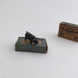鉄のおもちゃフィギュア　ぶたのオブジェ　ぶたの置きもの　イギリス　幸運のシンボル 5枚目の画像