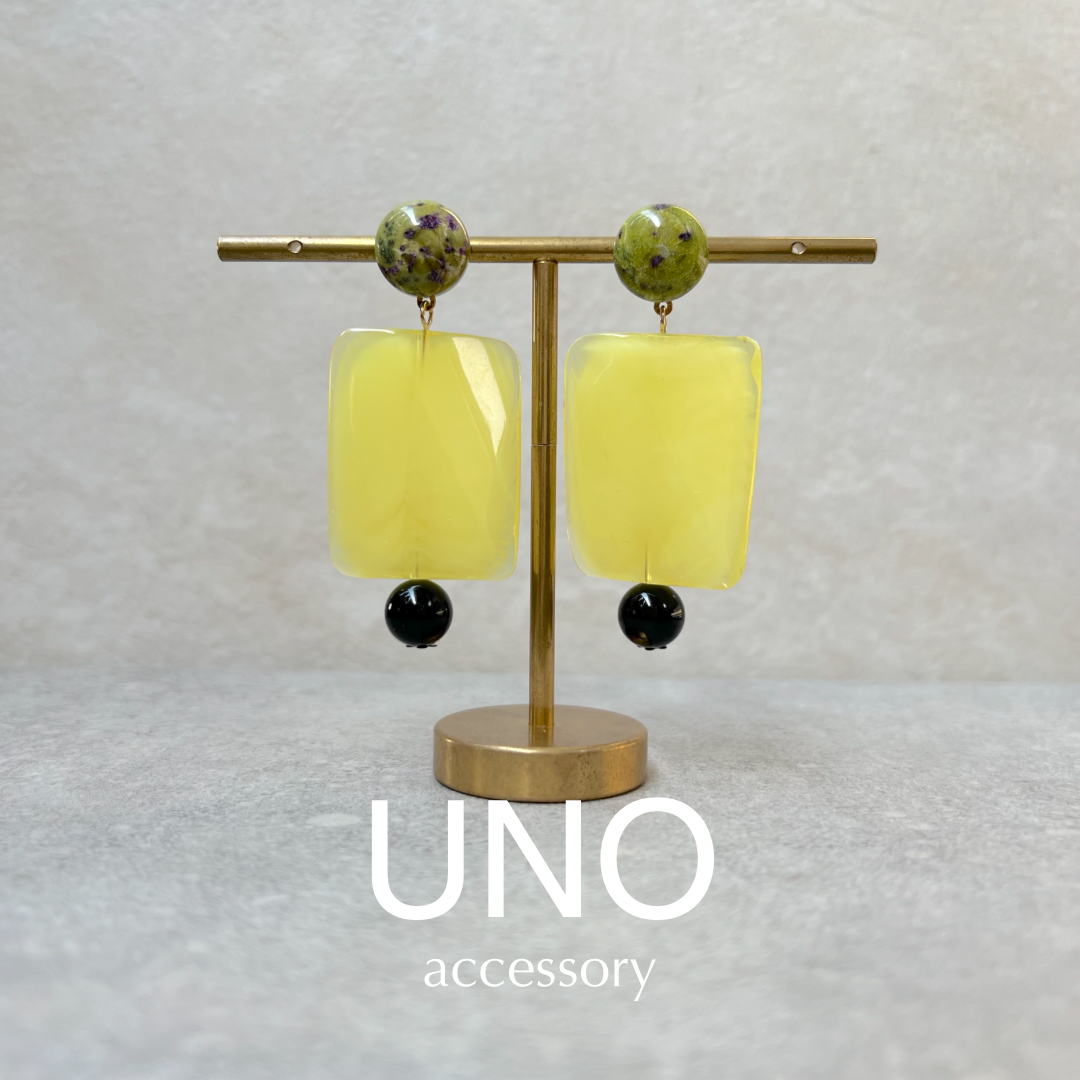 stone square (イエロー)