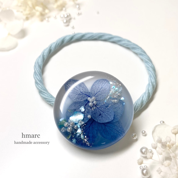 レジンヘアゴム　ポニーフック　ドライフラワー　ブルー　丸　約３cm クリアレジンお花のポニーフック ブルー ボタニカル ドライ