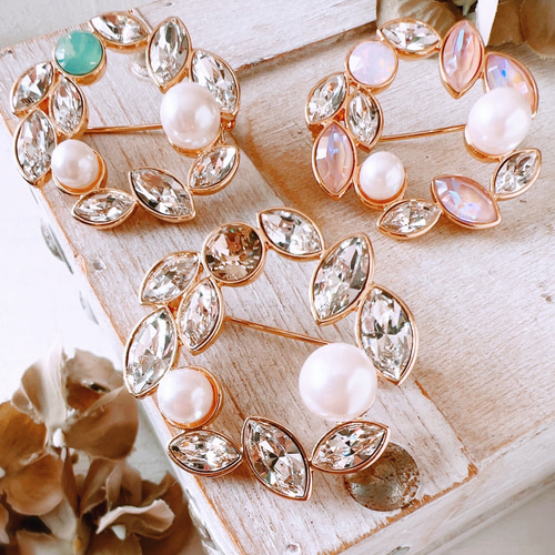 ✧₊⁎パールビジューブローチ飾りピン ゴールド 入学入園式 結婚式 母の 