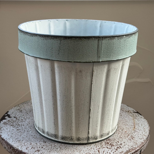 アンティーク風　ブリキ♡鉢 アンティーク風 雑貨 ブリキ缶 五号鉢 ブリキポット