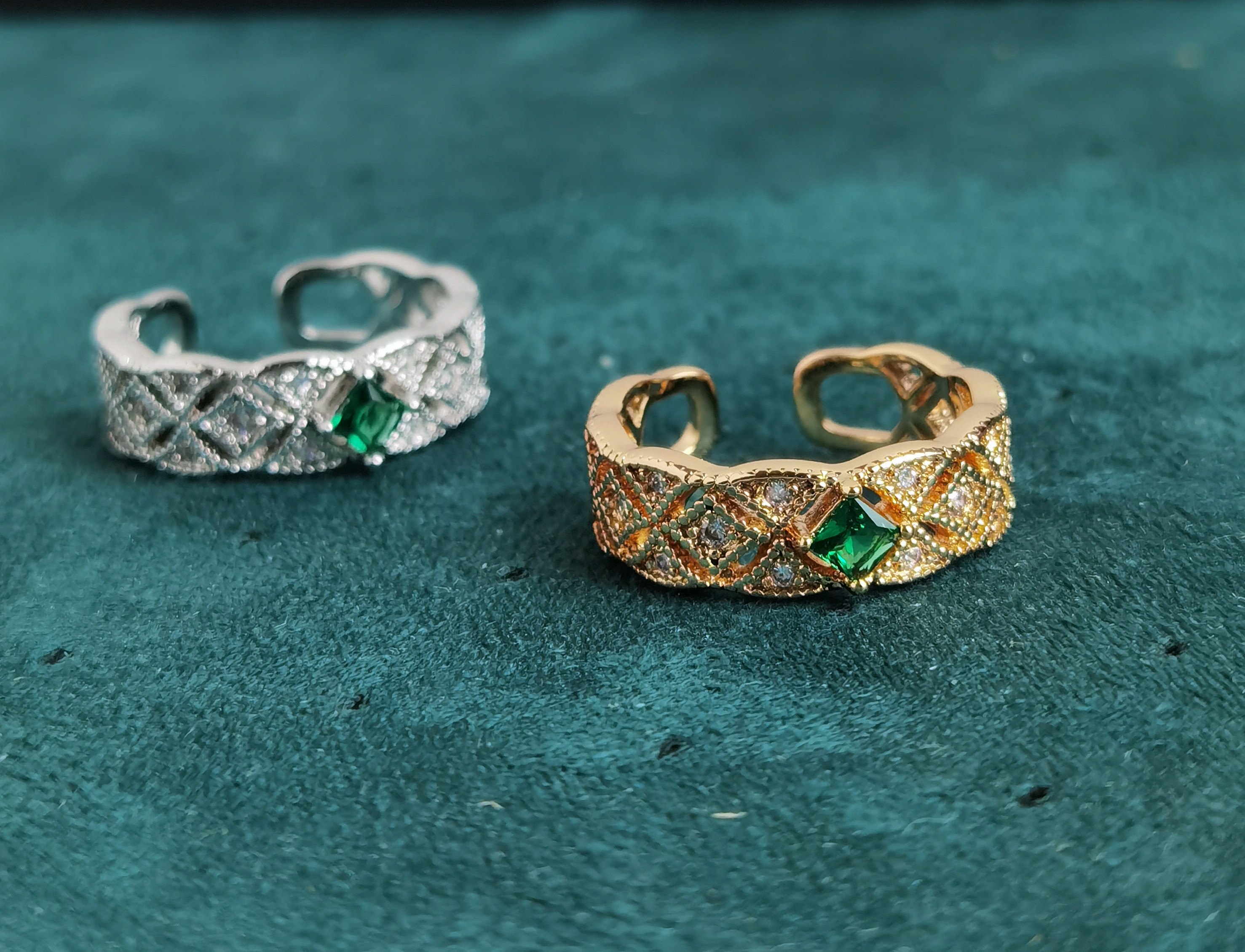 コロンビア産エメラルド0.45ct0.16ctプラチナリングダイヤ0.37ct