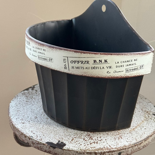 アンティーク　ブリキ缶　ブラック　花柄　ラベルあり 楽天市場】ブリキプランター レットルサークルL ma 2218