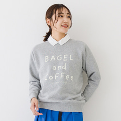 コットン裏毛BAGEL and COFFEEプリントトレーナー 1枚目の画像