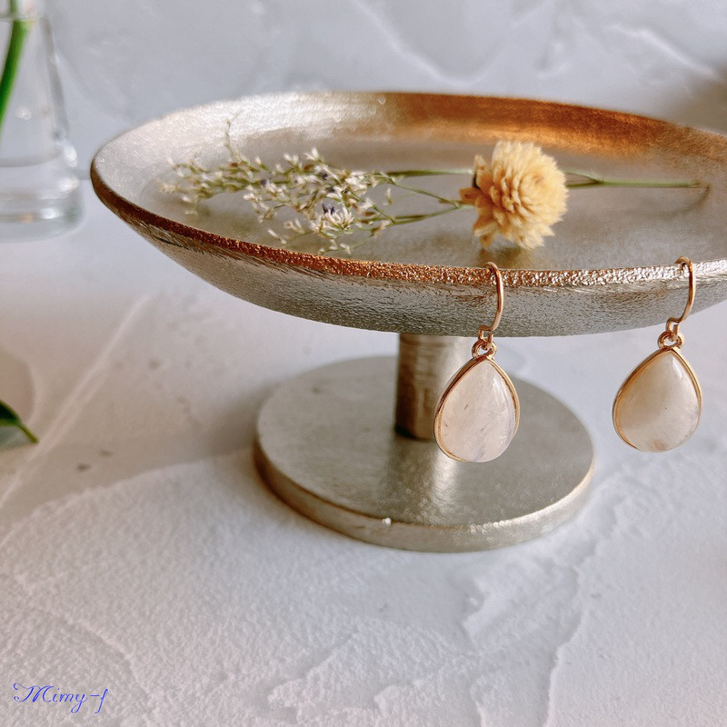 【一粒】ムーンストーン　ドロップ　ピアス