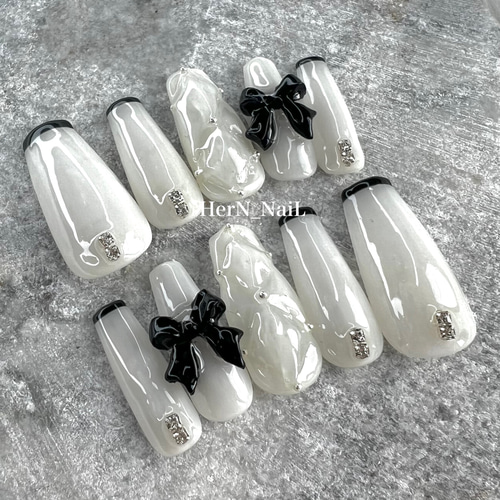69))ミラーネイル リボンネイル フレンチガーリー ホワイト ネイルチップ 69))ミラーネイル リボンネイル フレンチガーリー 韓国 ホワイト シルバー