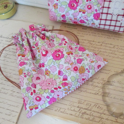 ☆彡リバティBetsy BimBamBoom持ち手付巾着Lハンドメイド