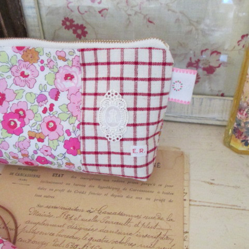 ポーチ＆巾着♡レディパネル リバティ Betsyベッツィ マカロンのポーチと小さな巾着のセット ポーチ