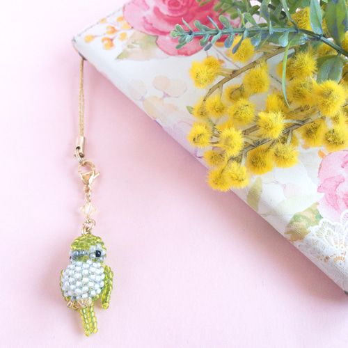 ウグイスのビーズステッチストラップ 携帯ストラップ うさのひみつきち