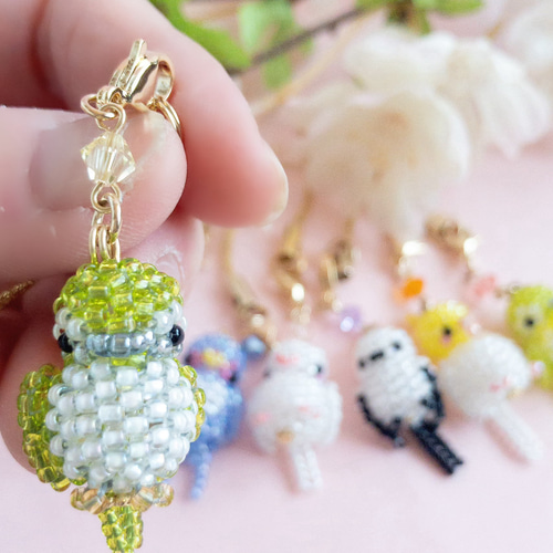 ウグイスのビーズステッチストラップ 携帯ストラップ うさのひみつきち