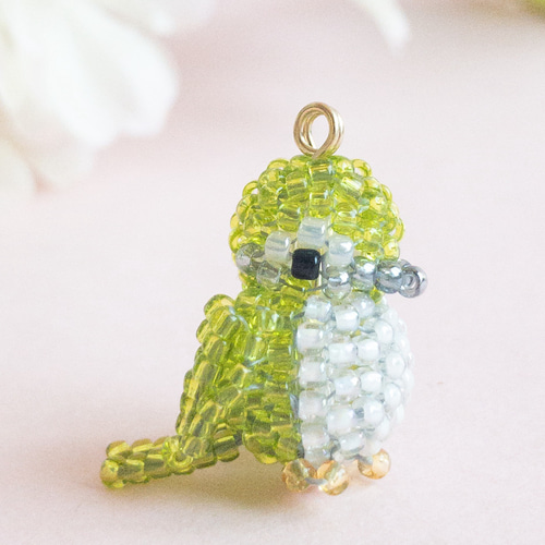 ウグイスのビーズステッチストラップ 携帯ストラップ うさのひみつきち