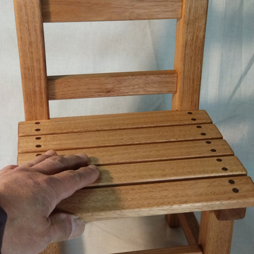 子供椅子 クルミの子供イス 岩手産クルミの子供椅子 椅子（チェアー）・スツール hassan