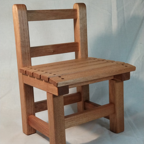 子供椅子 クルミの子供イス 岩手産クルミの子供椅子 椅子（チェアー）・スツール hassan