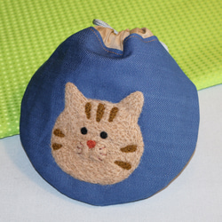 茶色の虎猫ちゃんのまん丸巾着ポーチ】 巾着袋 猫様商店 通販 17434028