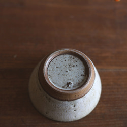 NEW! 鉄粉のある　台形　小鉢　桃ベージュ　陶器　 5枚目の画像
