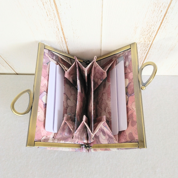 リバティ ラミネート エメラルドベイ（ピンク） リボン浮足がま口パスケース・コンパクトがま口財布 5枚目の画像