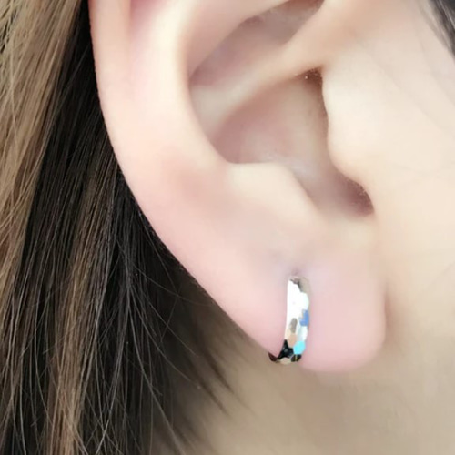 18金【ミラーカットピアス】ホワイトゴールド K18刻印入 日本製 新品！ 地金＊18金【ミラーカット フープピアス】ホワイトゴールド K18