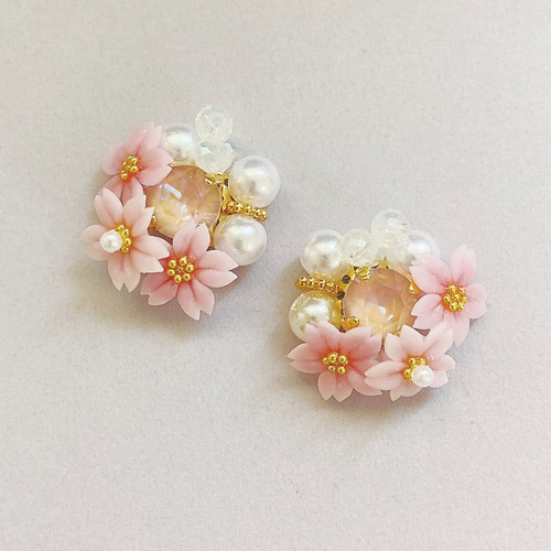 ✞『1粒ビジューピアス』ビジュー すれちがう 春 桜 