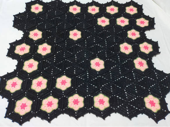 【送料無料】ブランケット　夜桜③黒　マルチカバー　モチーフ　かぎ編み　編み物　手編み 7枚目の画像