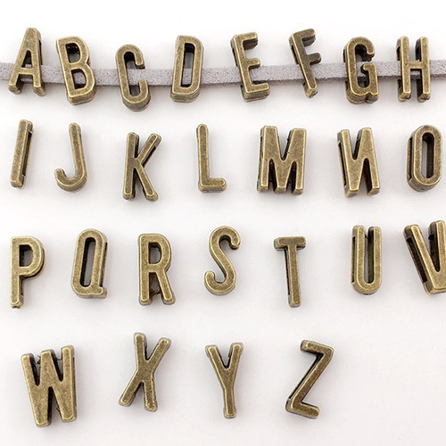 アルファベット 4個 英文字 ローマ字 チャーム イニシャル パーツ 