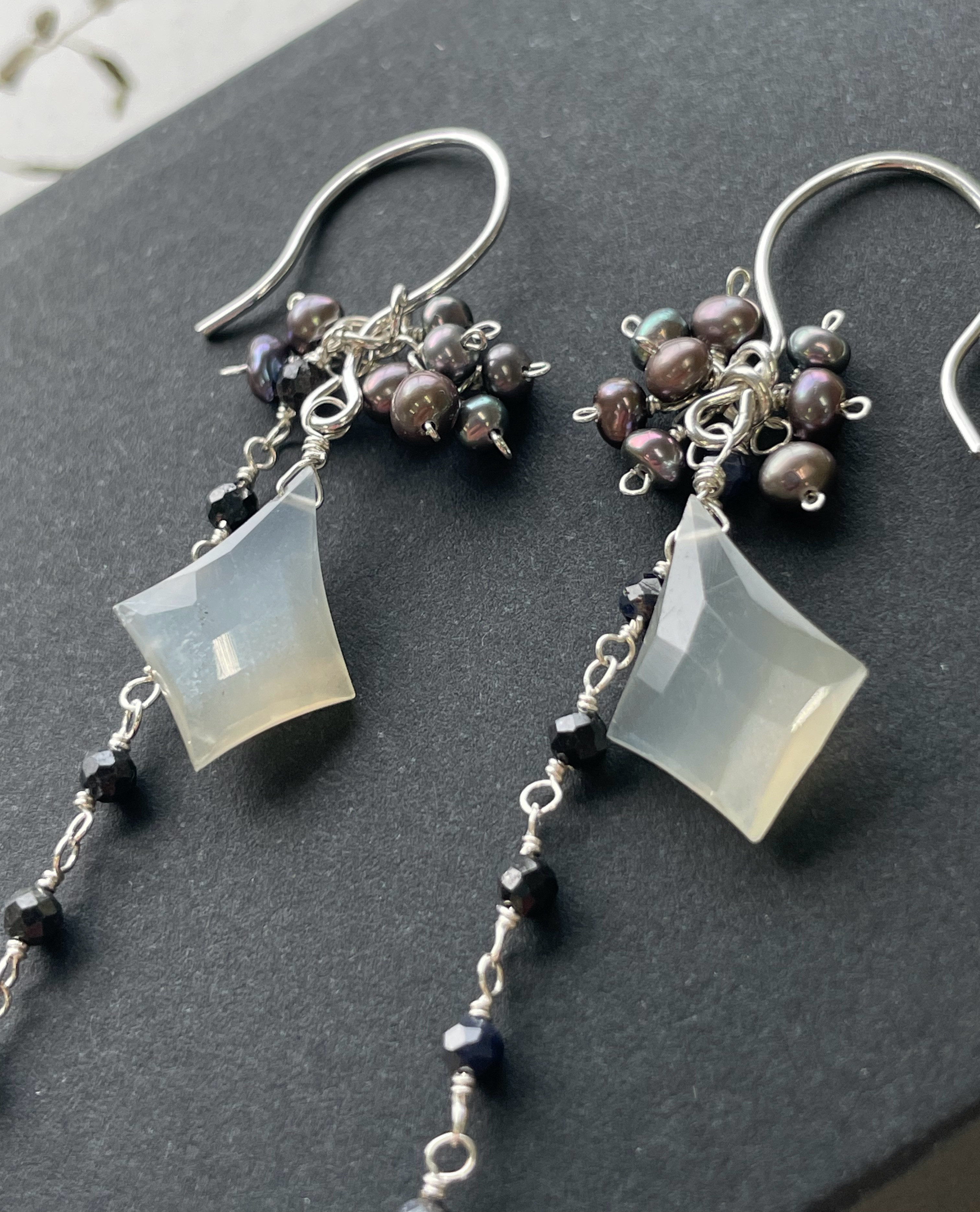 ピアス　選べるチャーム　ムーンストーン　6月誕生石　ギフト　天然石　シルバー925