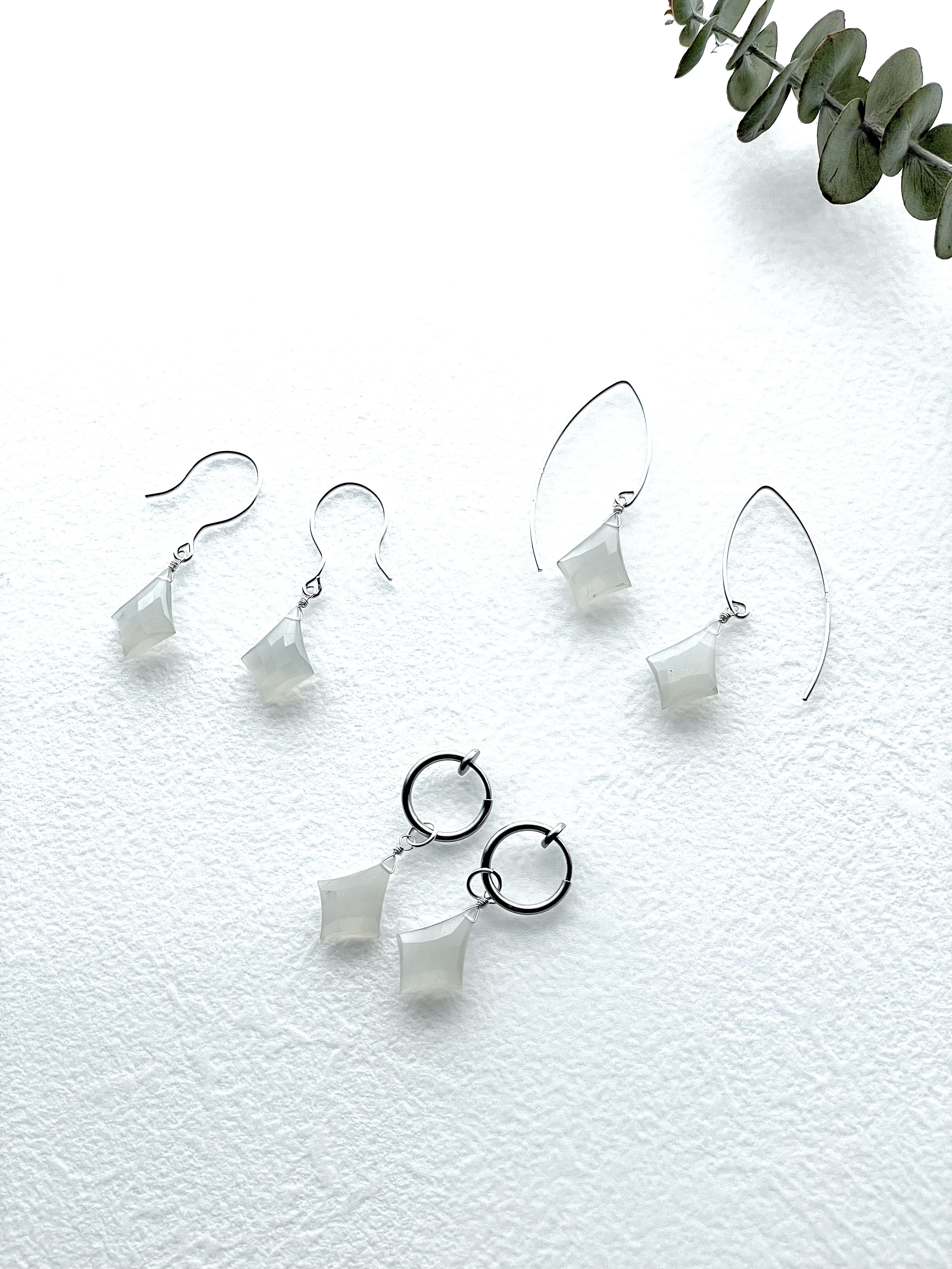 ピアス　選べるチャーム　ムーンストーン　6月誕生石　ギフト　天然石　シルバー925