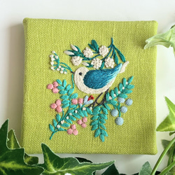 ことりと草花の刺繍パネル【Botanical】 2枚目の画像