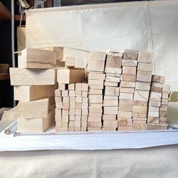 樫 乾燥材 端材 平 角 ブロック22.5kg(Ｂ2375)杭 DIY 木工 彫刻 工作 柄 ばち ヌンチャク 拍子木 4枚目の画像