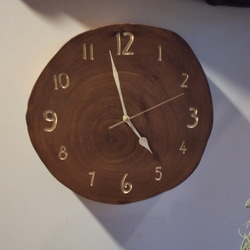 クルミの輪切時計 ☘️大きいサイズ　 7枚目の画像