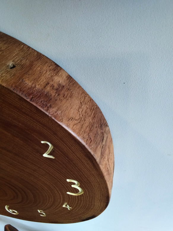 クルミの輪切時計 ☘️大きいサイズ　 10枚目の画像