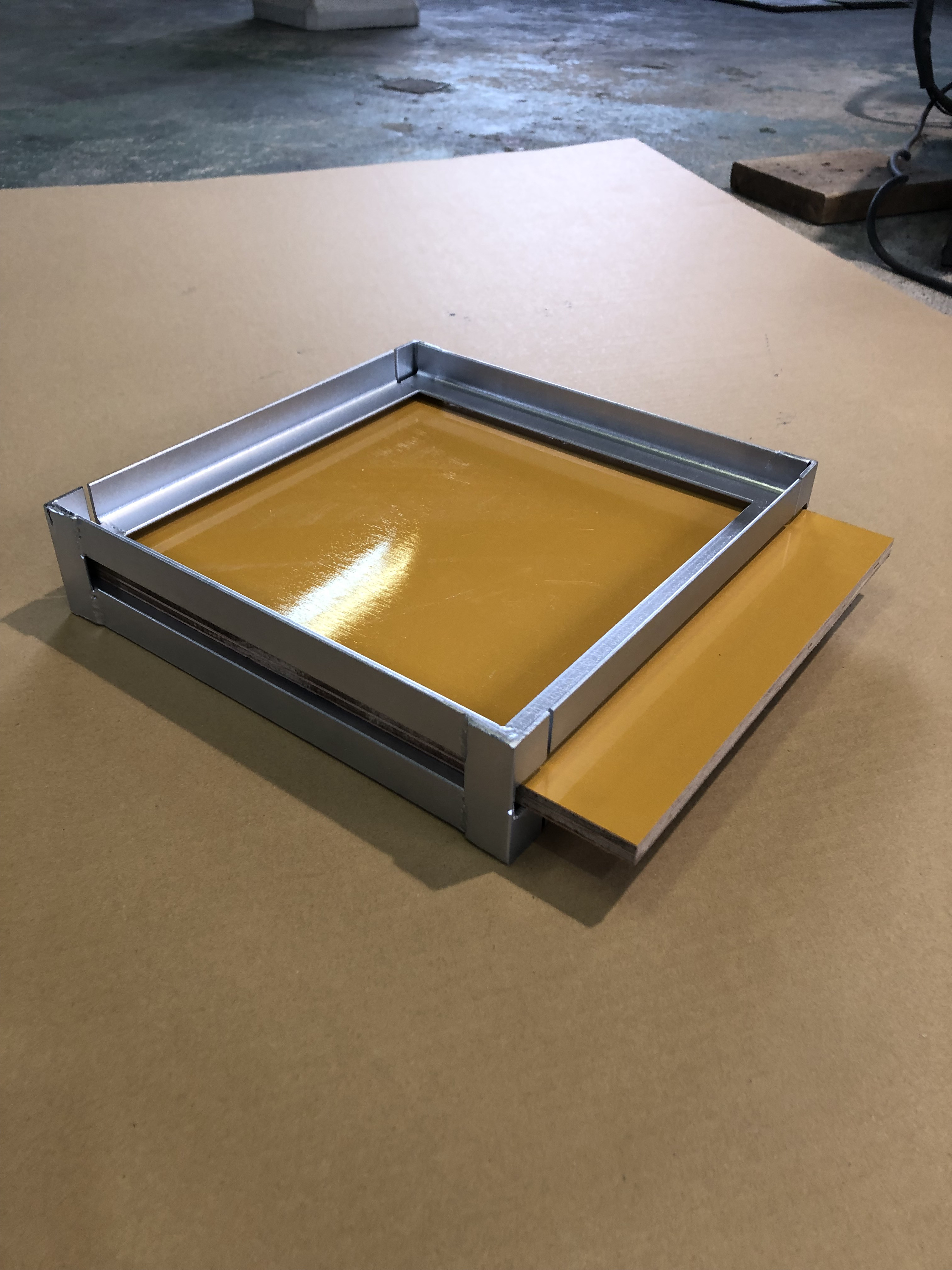 日本蜜蜂 集水桝用巣門 30cm用 2台セット 日本蜜蜂 集水桝用巣門 30cm用 2台セット